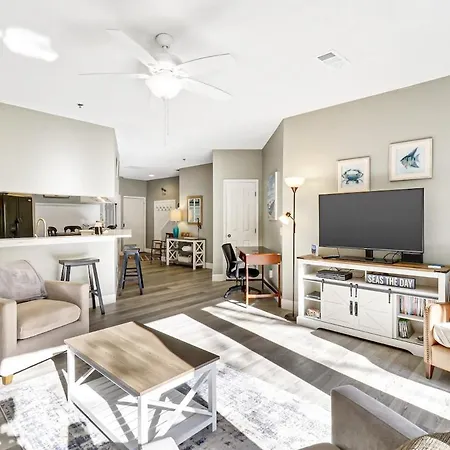 Pet Friendly Beach Villa -3 Bed 3 Bath - Walk To The Beach -88Ob